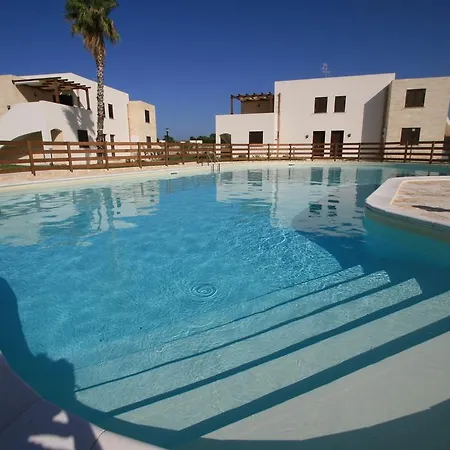 Apartment Le Casuzze Del Lido Burrone