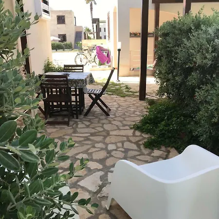 Apartment Le Casuzze Del Lido Burrone
