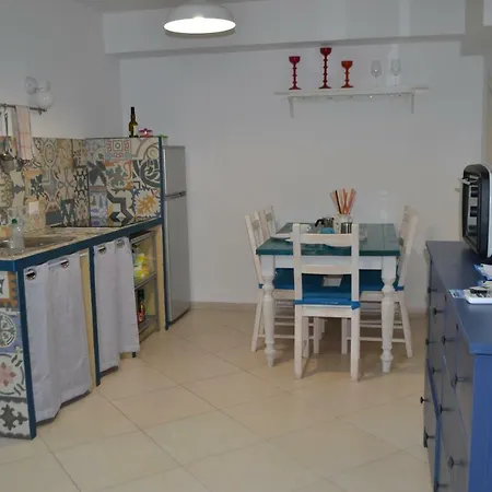 Le Casuzze Del Lido Burrone