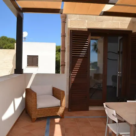 Le Casuzze Del Lido Burrone Apartment *