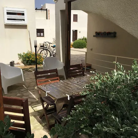 Apartment Le Casuzze Del Lido Burrone *